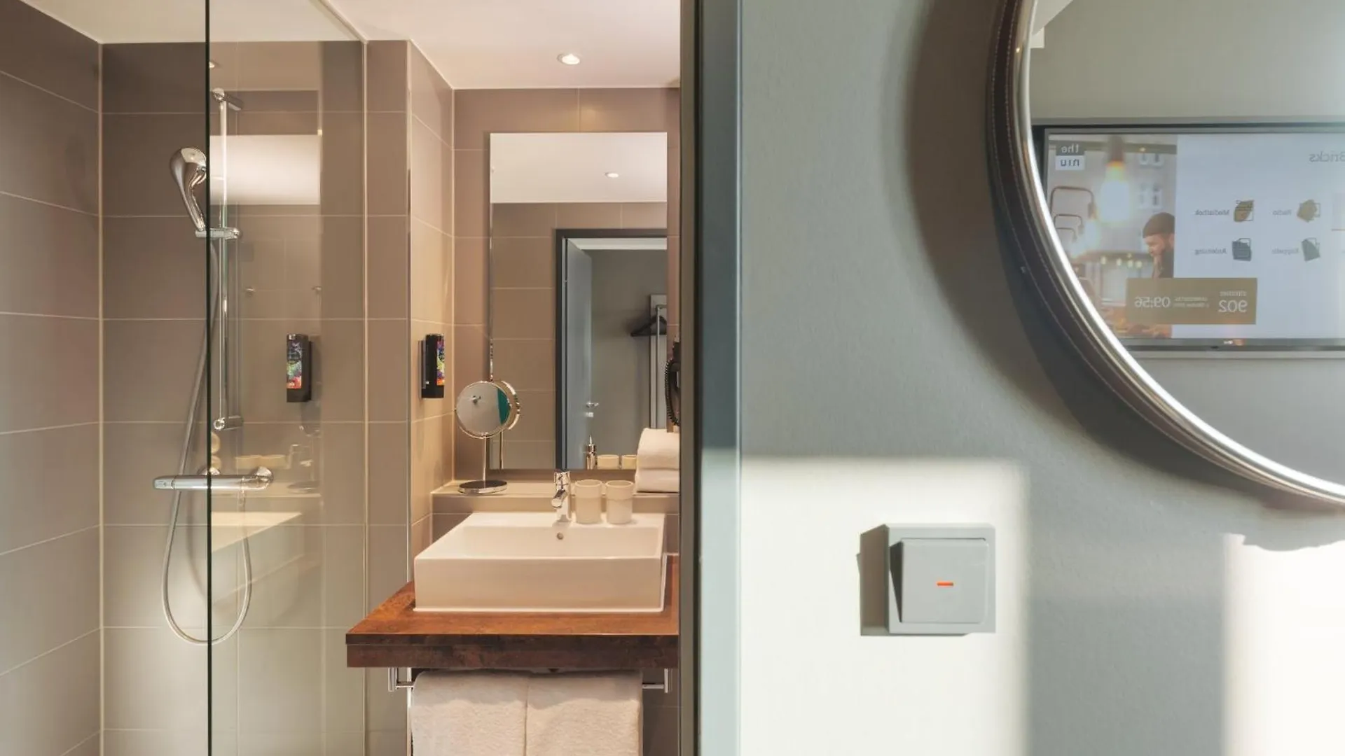 Holiday Inn - The Niu, Bricks Hamburg Eppendorf By Ihg 3*,  Duitsland